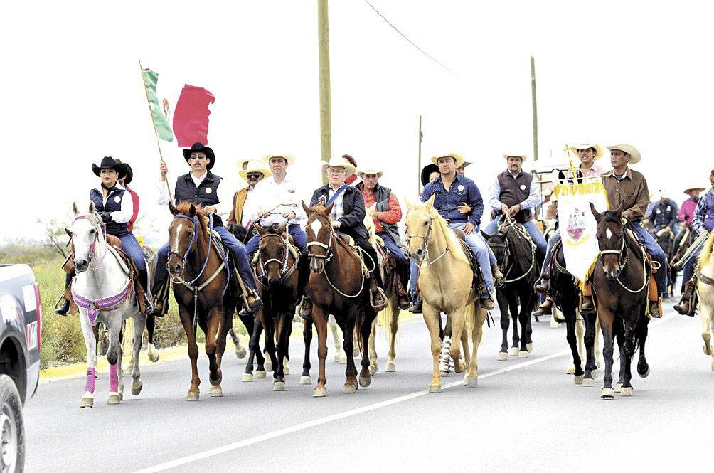 Participa Obispo Raúl Vera López en cabalgata