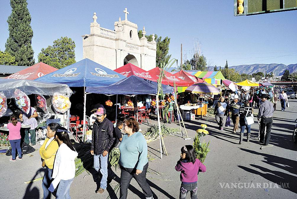 $!Esperan panteones de Saltillo a 45 mil visitantes