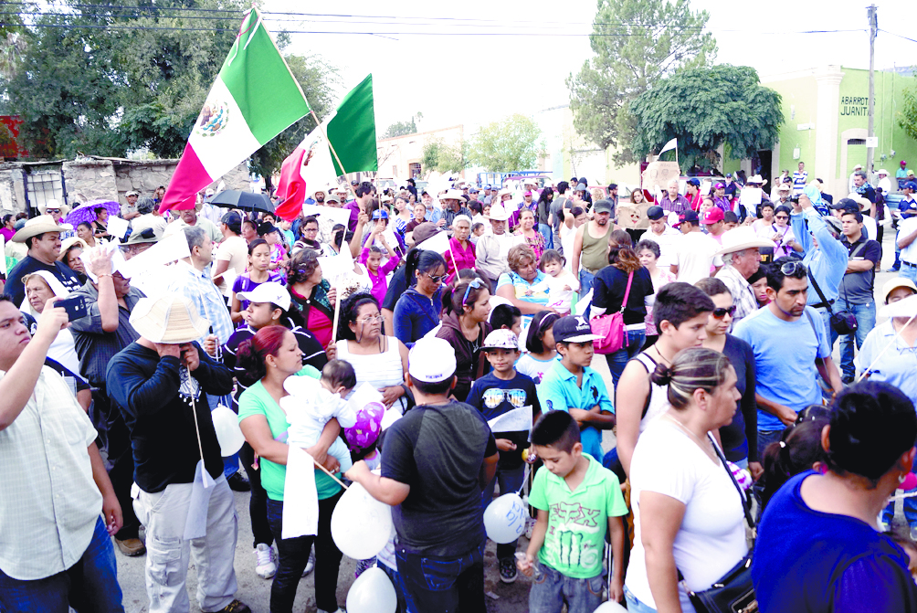 $!Ejidatarios de General Cepeda que se oponen al confinamiento de residuos endurecen críticas