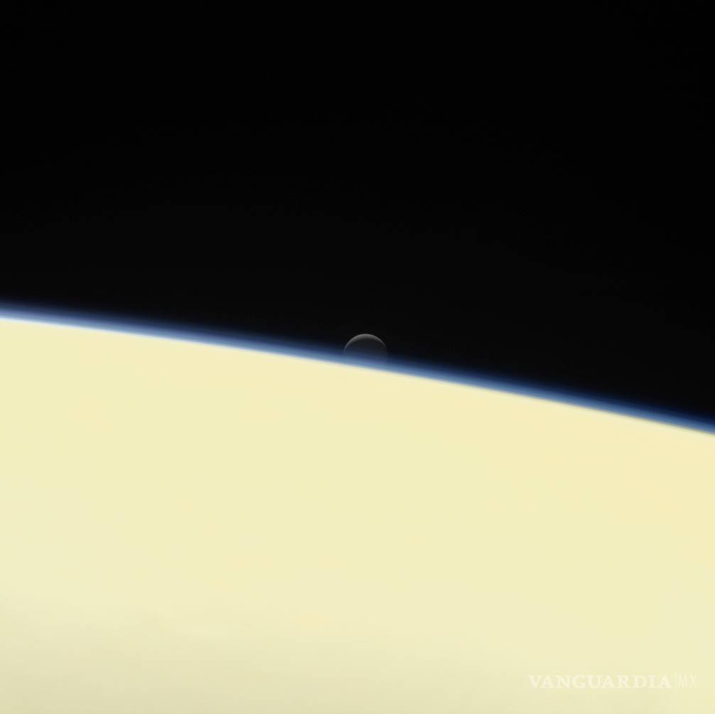 $!"Cassini" envía su última señal antes de estrellarse en Saturno