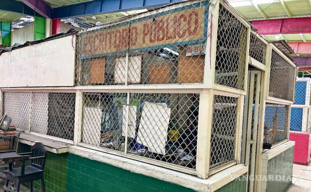 $!El escritorio público permanece en el mercado Juárez de Torreón.