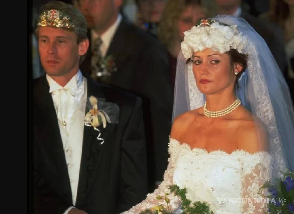 $!El 27 de abril de 1996 se casaron Nadia y Bart en Estados Unidos. (FOTO: INTERNET)