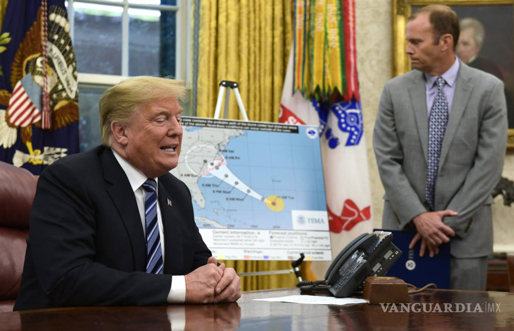$!Trump pide a la población que se resguarde del huracán &quot;Florence&quot;