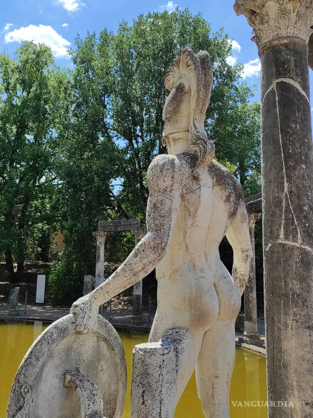 $!Villa Adriana en Tívoli, en julio de 2022. Un detalle del estanque del Canopus. EFE