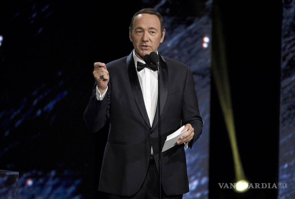 $!Una raya más al tigre; masajista también denuncia a Kevin Spacey por acoso sexual