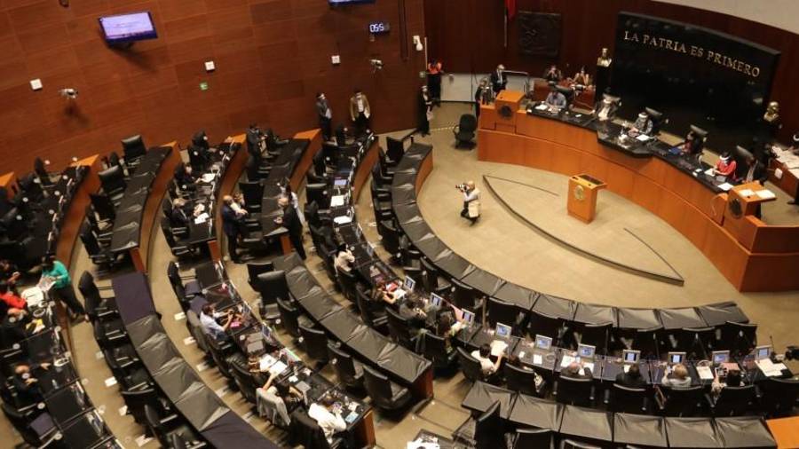 Suspenden sesión extraordinaria en el Senado tras toma de Tribuna