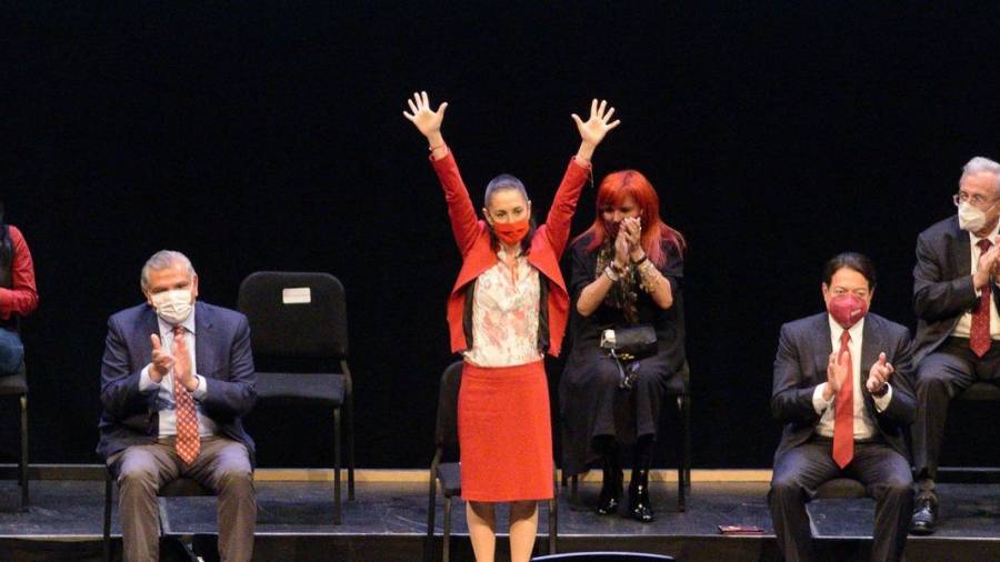 “¡Presidenta, presidenta!”, aclaman a Sheinbaum en festejo de Morena