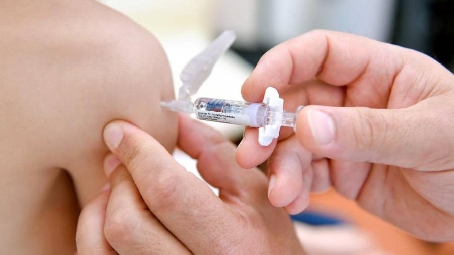 Más de 100 nuevas enfermeras se suman a las brigadas que recorrerán escuelas, colonias y espacios públicos para reforzar la cobertura de inmunización en todo el estado.