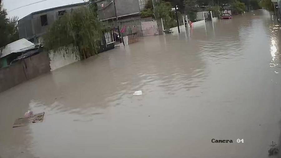Familias de sectores considerados de riesgo, como la colonia Las Argentinas, fueron evacuadas de manera preventiva debido al incremento en el nivel del arroyo El Soldado y la posibilidad de desbordamientos.
