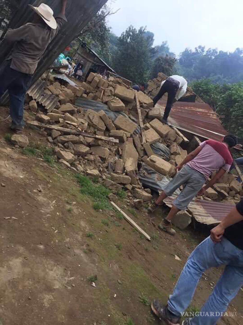 $!“Zona de guerra”: Así describen a Jojutla los afectados por el sismo en Morelos