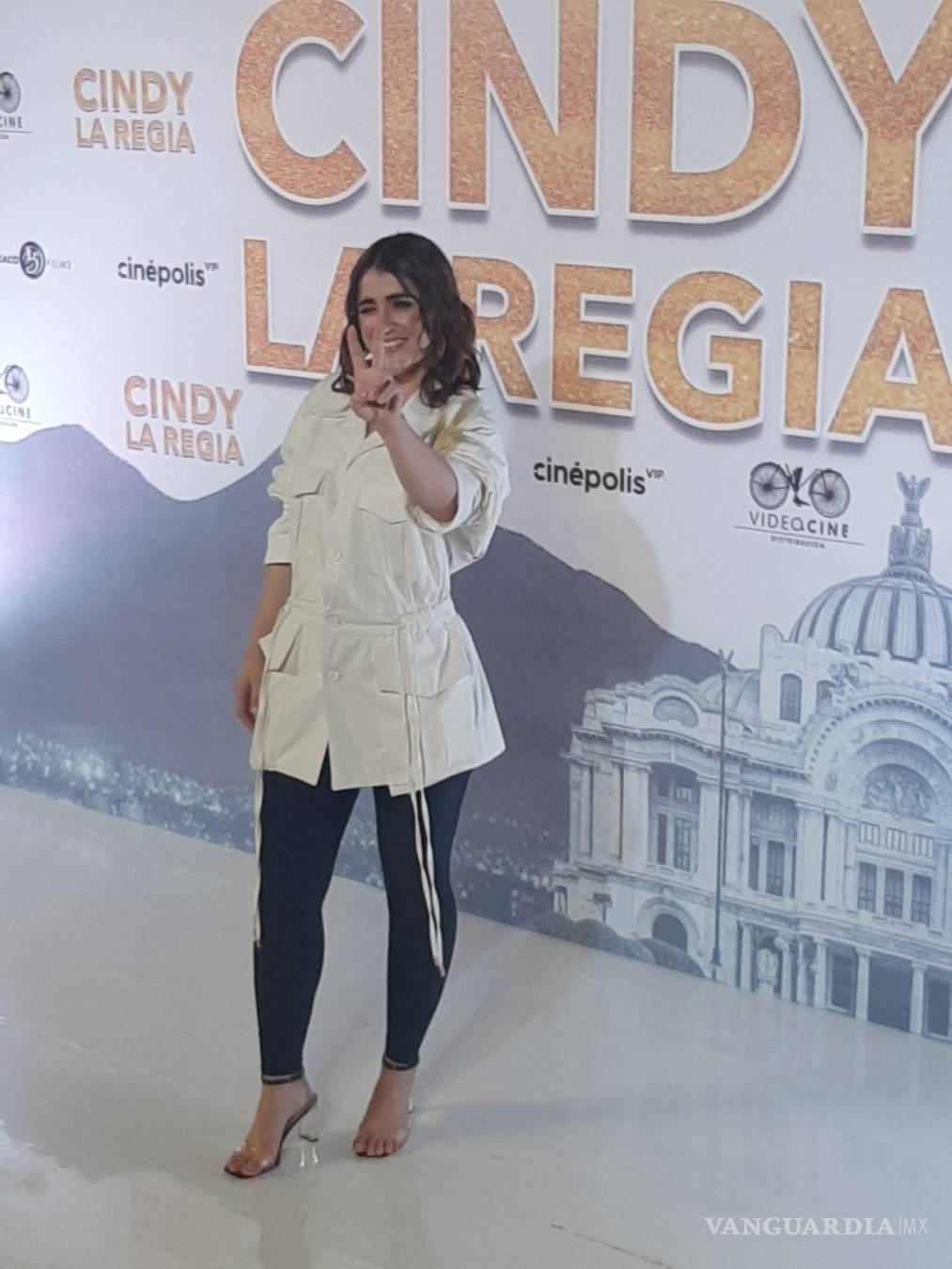 $!Cindy 'La Regia' sale del comic y muestra al mundo la cultura regia