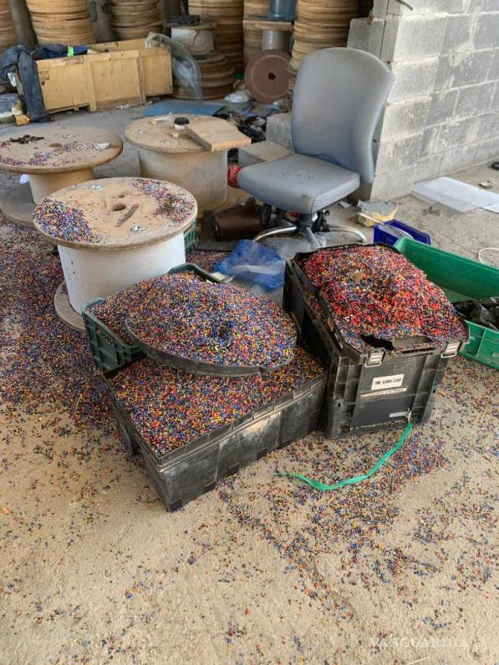 $!Esta bodega ilícita no cuenta con permisos de uso de suelo y licencia de funcionamiento.