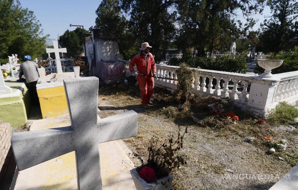 Protección Civil refuerza medidas de seguridad en los panteones de Saltillo para el Día de Muertos