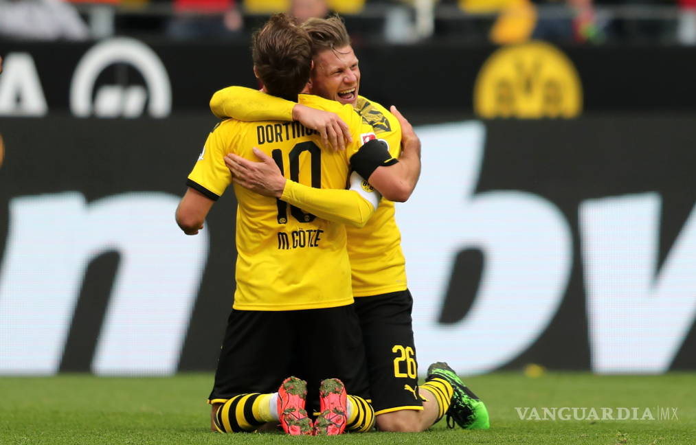 $!Borussia Dortmund gana, Bayern empata y la Bundesliga se decide el próximo fin de semana