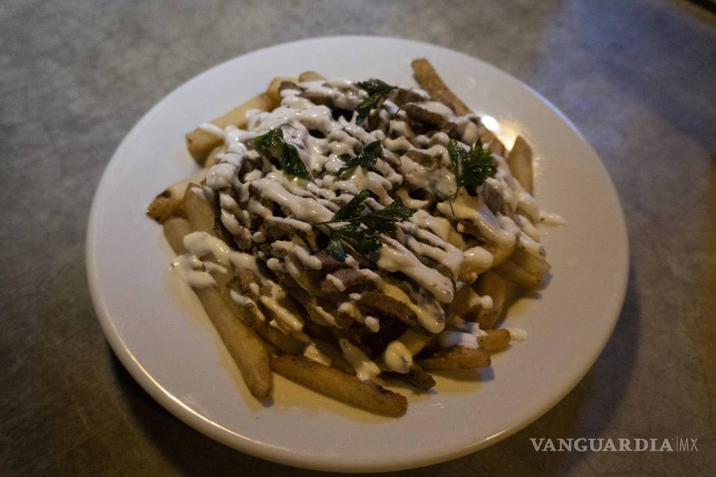 $!Papas árabes con aderezo de jocoque.