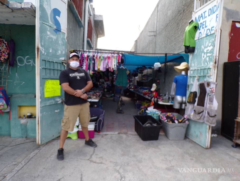 $!Ambulantes de Saltillo rentan porches y cocheras para vender sus productos