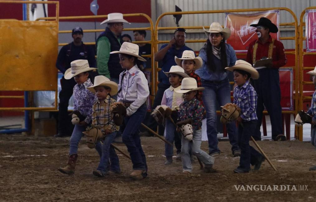 $!El rodeo infantil era uno de los eventos más esperados en el certamen.