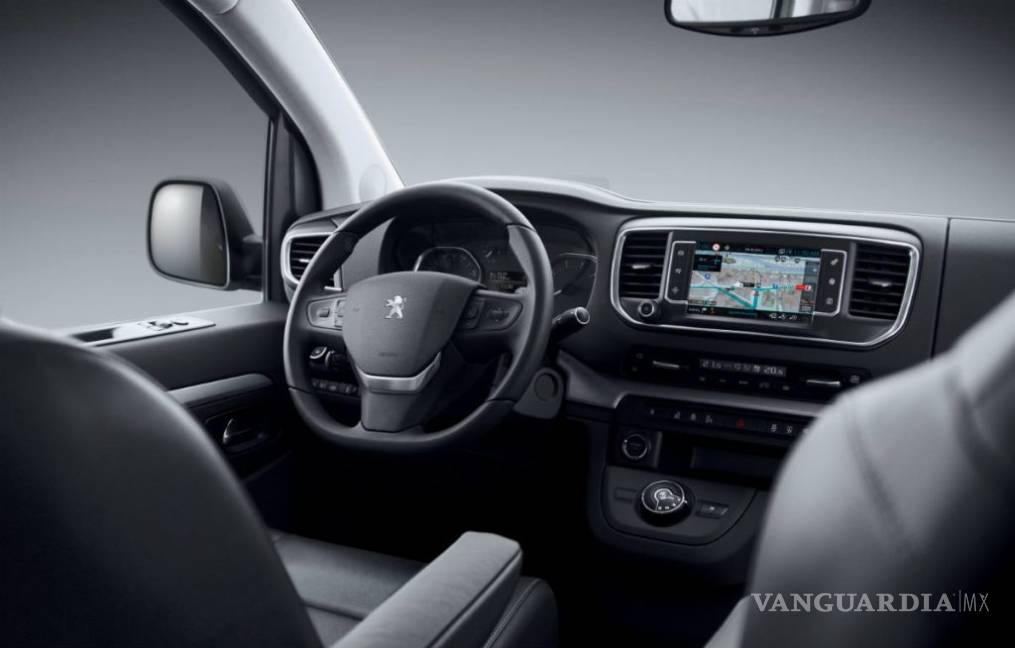 $!Peugeot Traveller está disponible en México