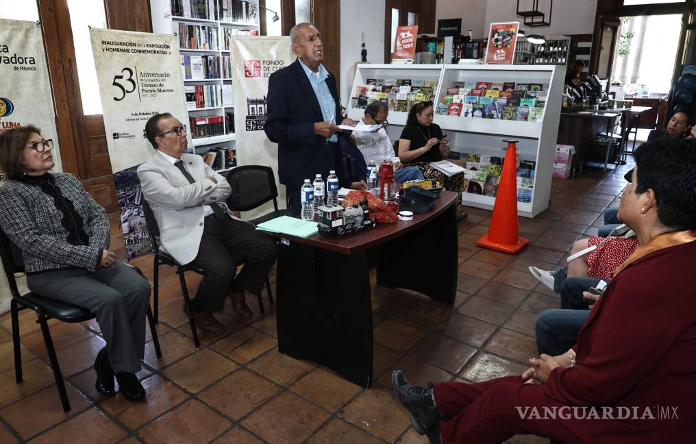 $!Sobrevivientes y familiares de víctimas del Trenazo de Puente Moreno asistieron a la exposición en la Librería Carlos Monsiváis, rememorando los hechos de 1972.