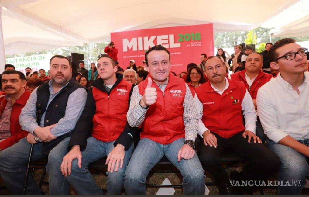 Mikel Arriola se pronuncia contra de adopción entre parejas gay