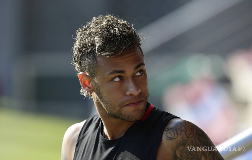 $!Neymar es claro: no hay nadie mejor que Pelé y el tema le harta