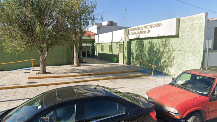 Personal médico confirmó el fallecimiento del adulto mayor en la sala de urgencias.