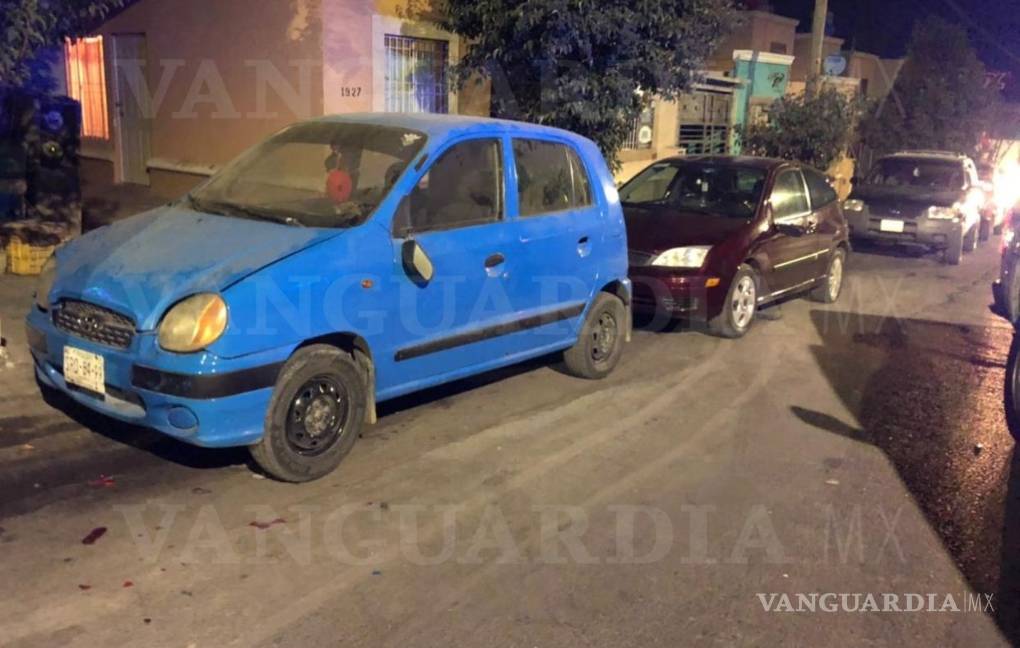 Ebrio conductor se impacta contra tres autos, al sur de Saltillo