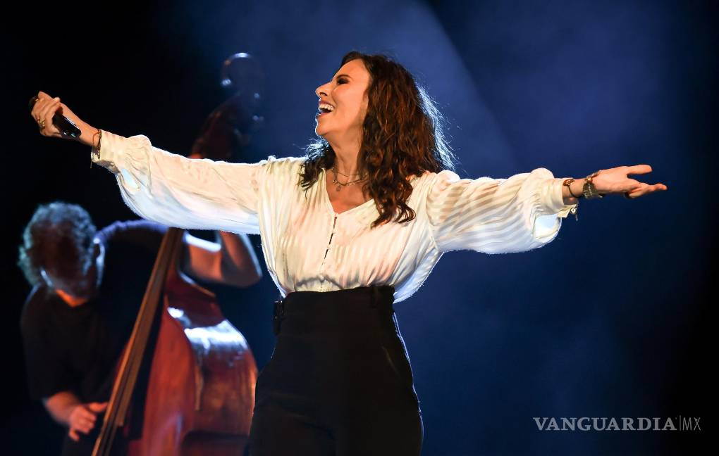 $!Eleftheria Arvanitaki, la gran fusionadora de géneros musicales griega. EFE/Nora Cifuentes