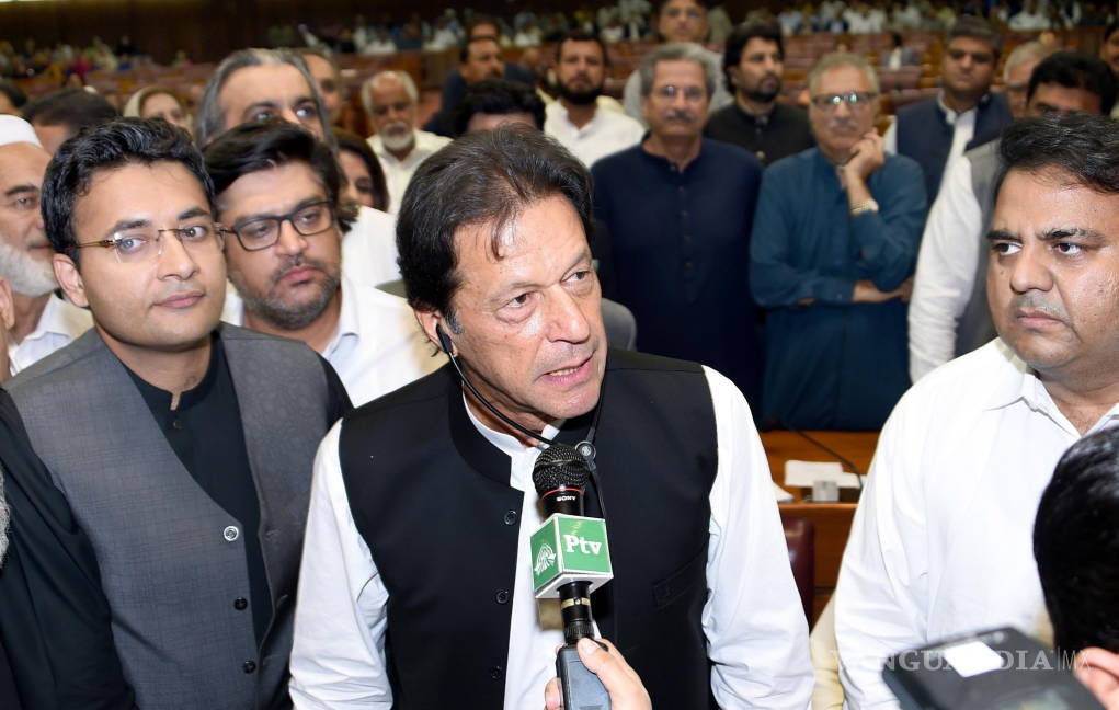 $!Imran Khan, estrella del críquet, presta juramento como nuevo primer ministro de Pakistán