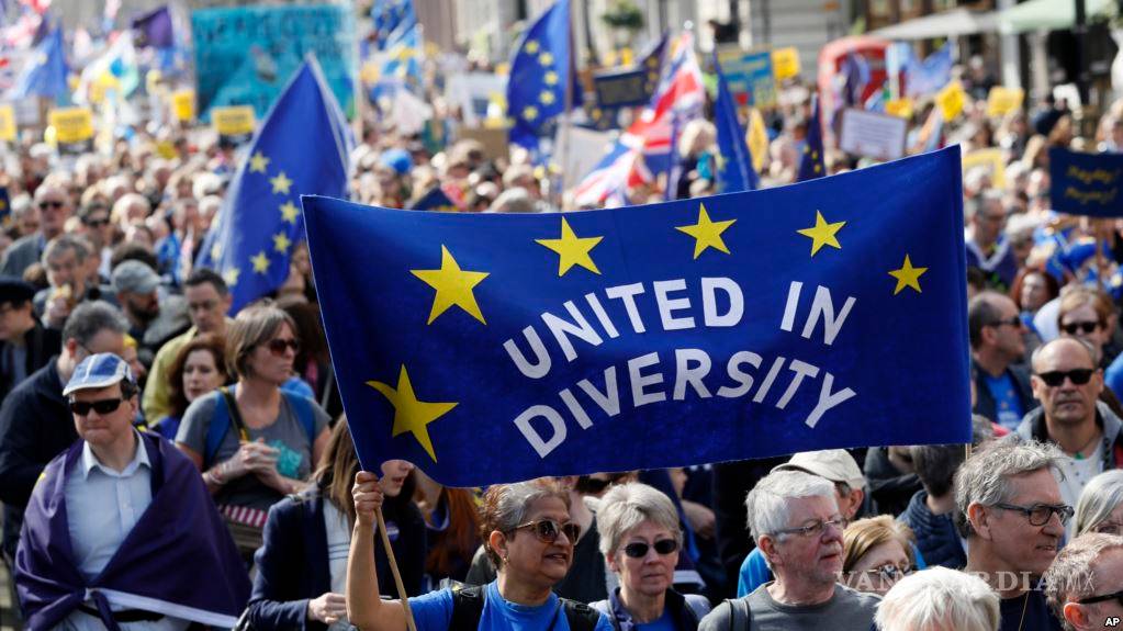 Protestan miles de ingleses contra el Brexit, en las calles de Londres