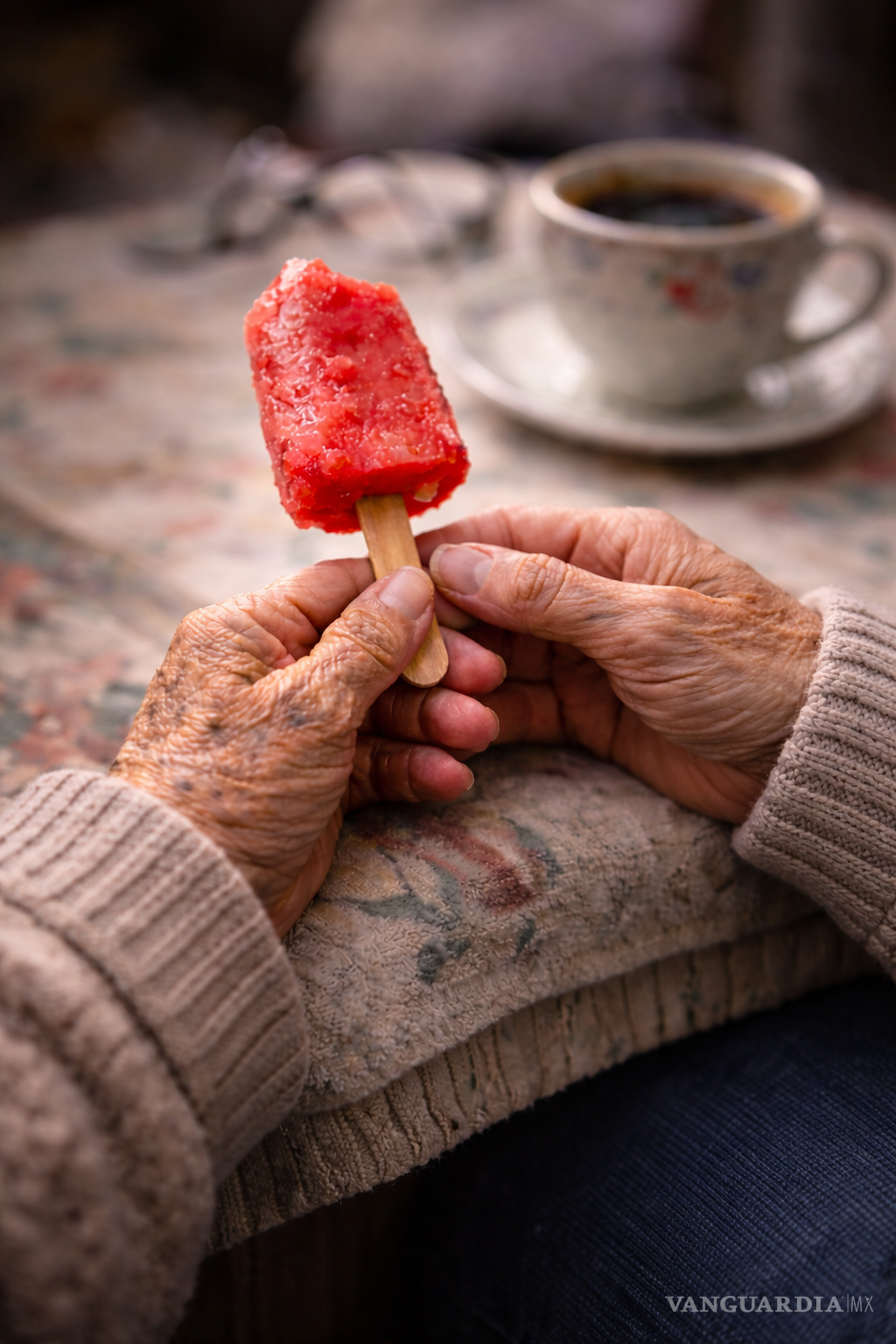 $!Cada domingo, después de ir a la iglesia compraba una paleta de fresa natural, olorosa y fresca, con palito de madera.