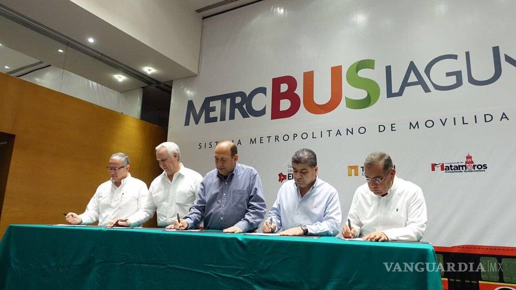 $!Firma gobernador convenio de apoyo financiero para Metrobús Laguna