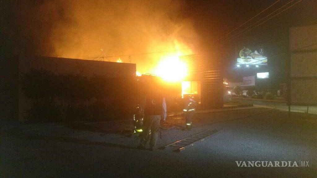 $!Investigan extraño incendio en el bar 'El Torito' de Saltillo