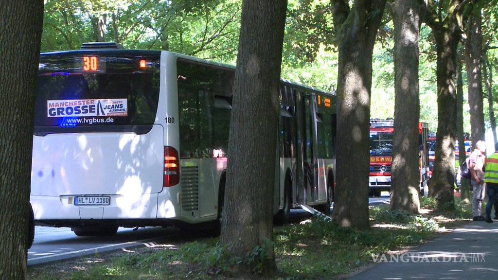 $!9 heridos en ataque en bus en Alemania; sospechoso detenido