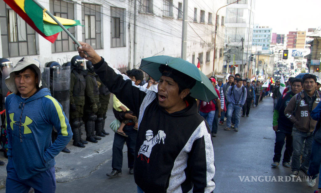$!Cocaleros rebeldes marchan contra Morales en Bolivia