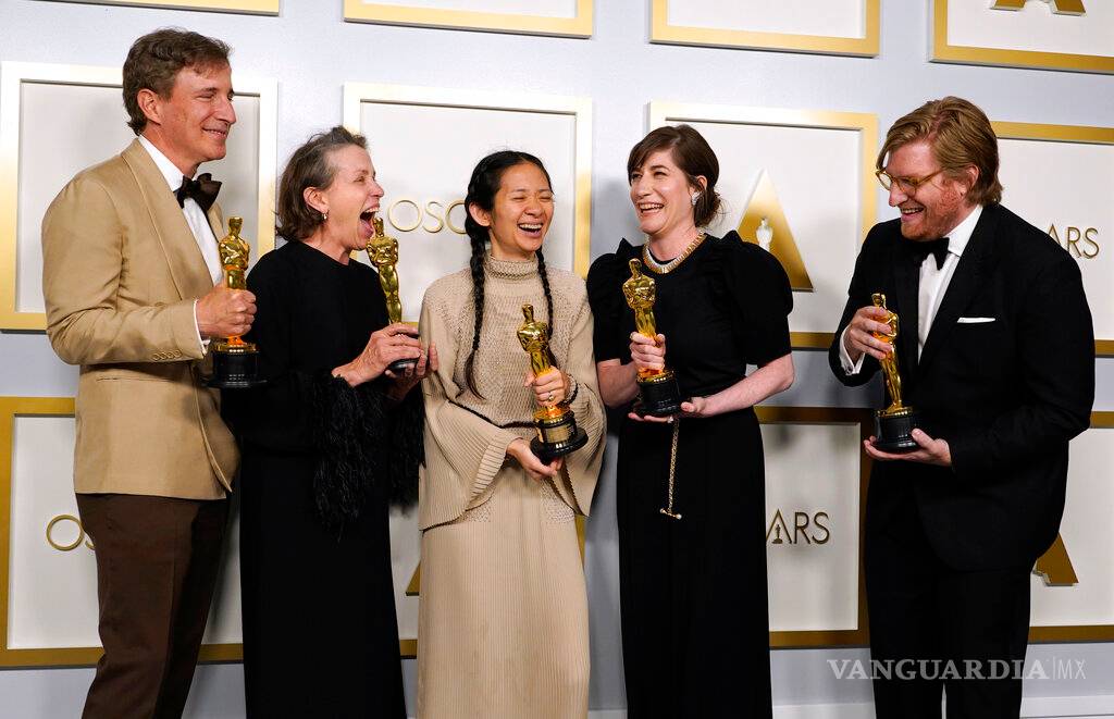 $!Oscar 2021: Ganan Chloé Zhao, las mujeres y la diversidad