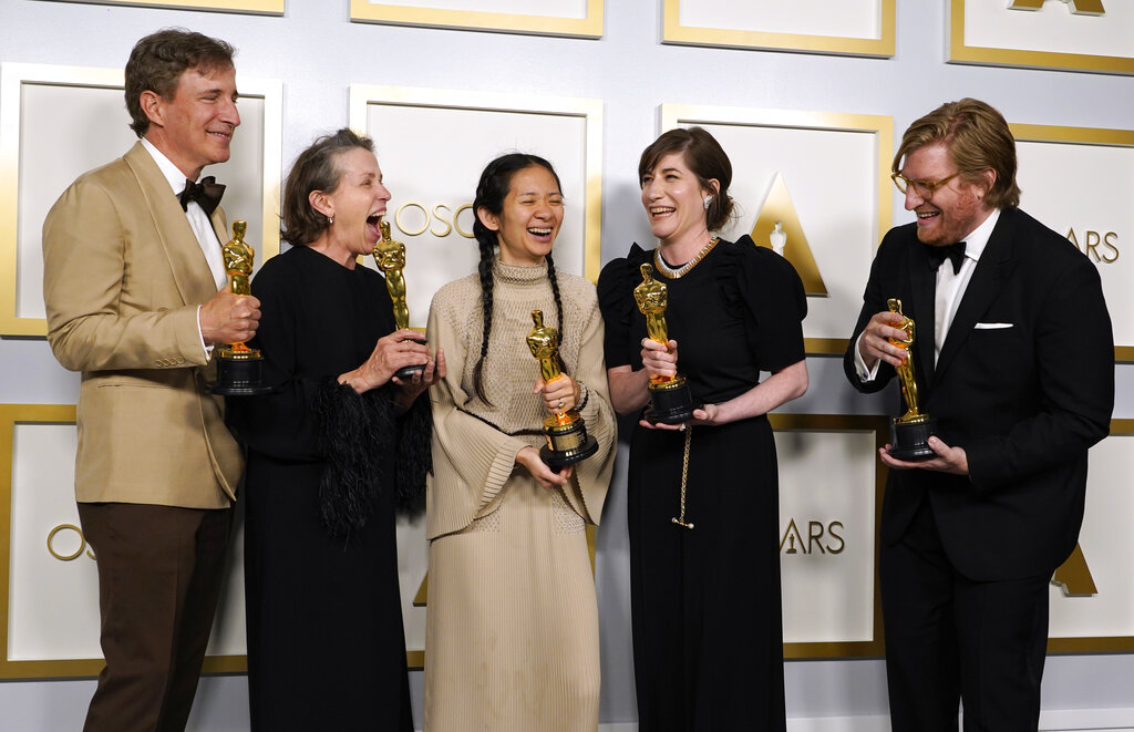 $!Oscar 2021: Ganan Chloé Zhao, las mujeres y la diversidad