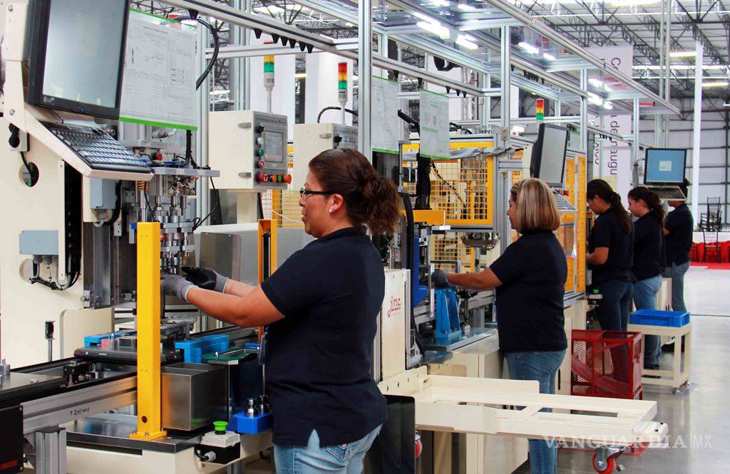 Productividad laboral acumula 15 meses en contracción