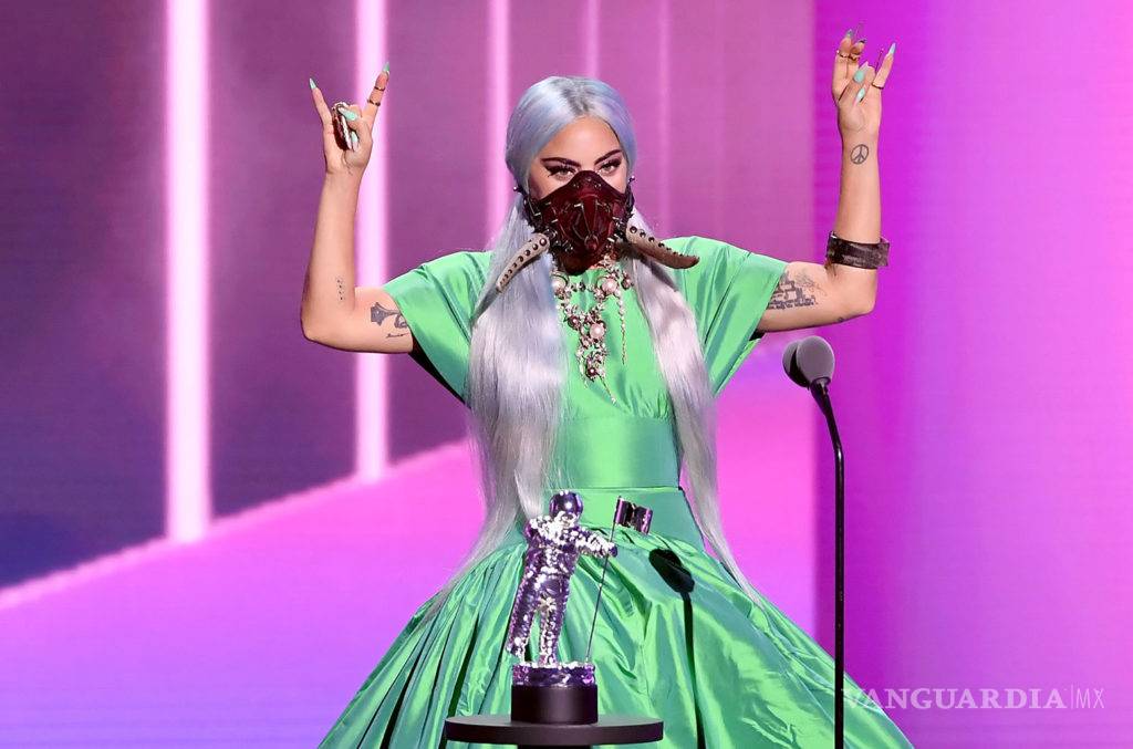 $!Lady Gaga reivindica los cubrebocas... ¡Y tiene los modelos más originales!