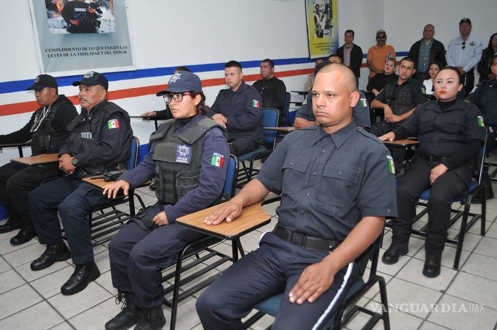 $!Policías y Gates de Monclova reciben chalecos tácticos y antibala