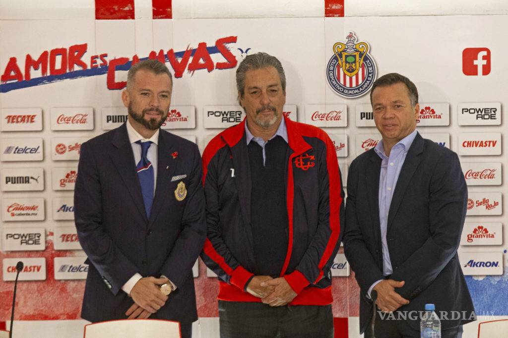 $!Luis Miguel Salvador llegaría al rescate de Chivas