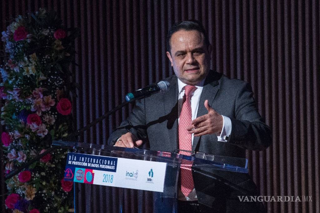 $!Inai le contesta a AMLO: Organismos autónomos limitan poder y transparentan vida pública