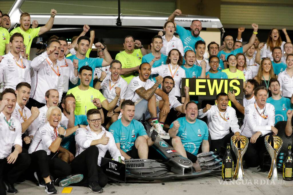 $!Hamilton se lleva el GP de Abu Dhabi; 'Checo' fue séptimo