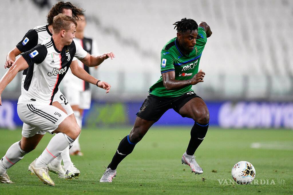 $!¿Juventus ya no quiere a Jiménez? Buscarían a otro delantero