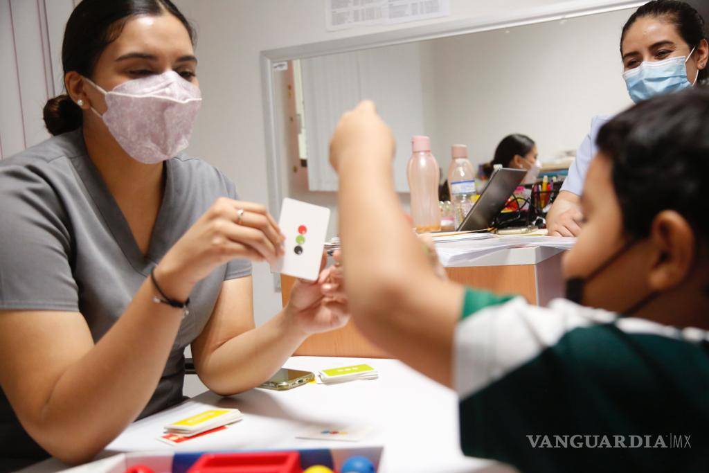 $!Se ha encontrado que el TEA afecta todos los aspectos del desarrollo, incluyendo deficiencias en el lenguaje.