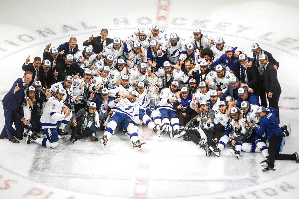 $!El Lightning de Tampa Bay es el campeón de la NHL