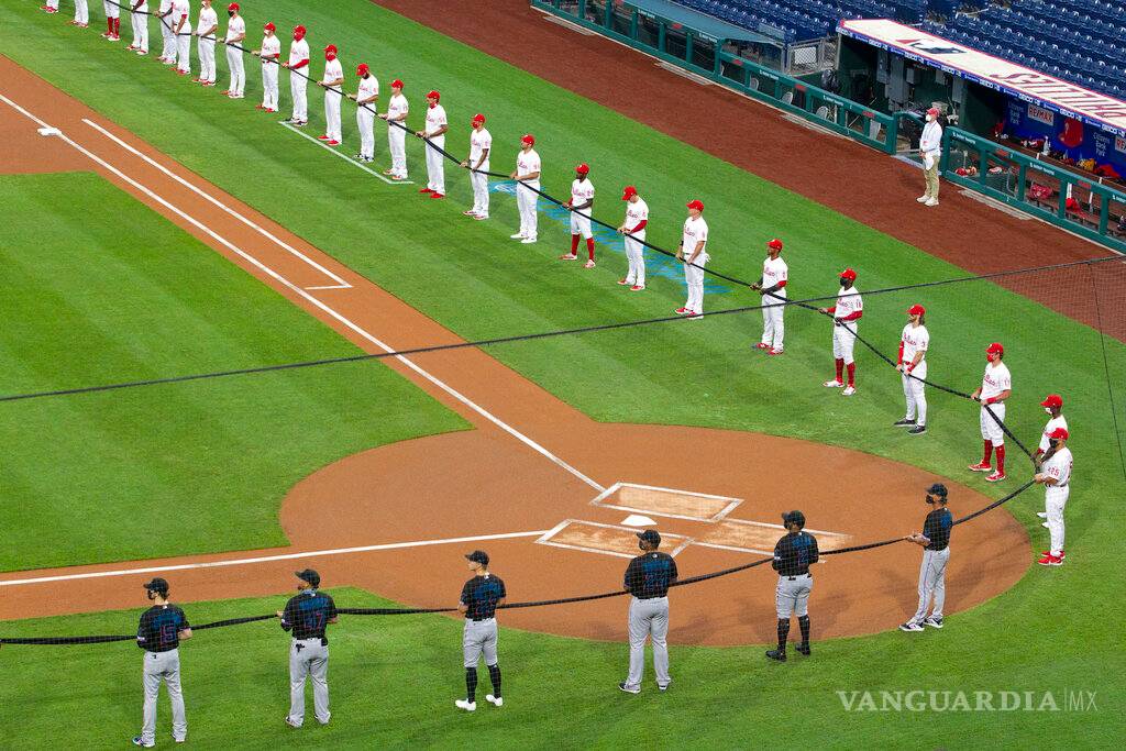 $!A pesar de múltiples contagios en MLB, Rob Manfred no enciende las alarmas