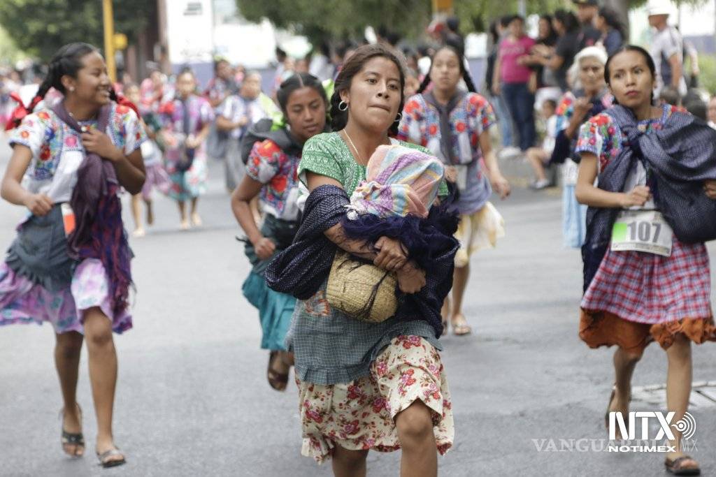 $!Mujeres de Puebla participan en la Carrera de la Tortilla