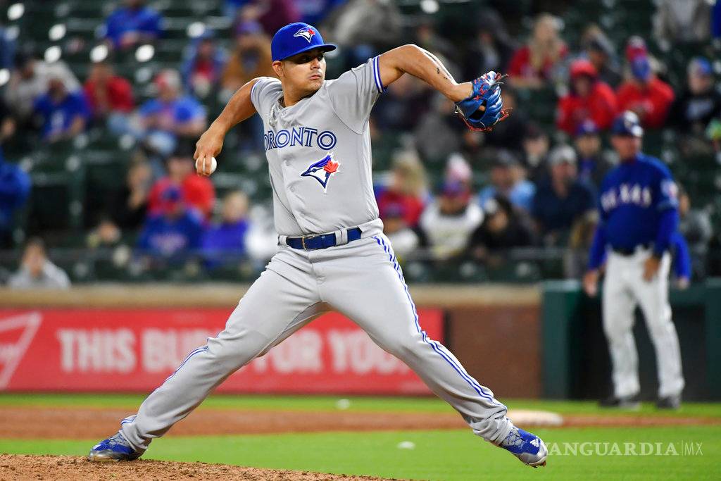 $!El 'mexican power' de Toronto consigue la victoria ante Rangers
