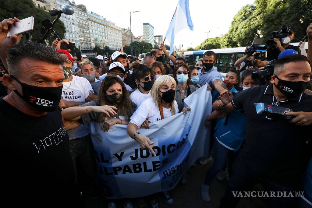 $!Marchan en Argentina ante supuesto asesinato de Maradona